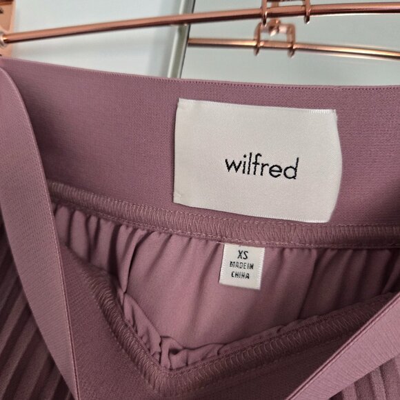 Aritzia Mauve Pleated Midi Skirt - Picture 6 of 8